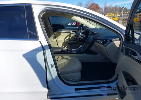 2016 Ford Fusion Se z USA, uszkodzony, nr VIN 3FA6P0HD0GR278572